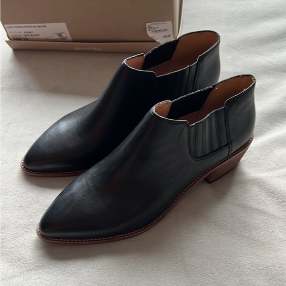 MADEWELL LEATHER ANKLE BOOTS    NWT/IN BOX - Picture 5 of 6